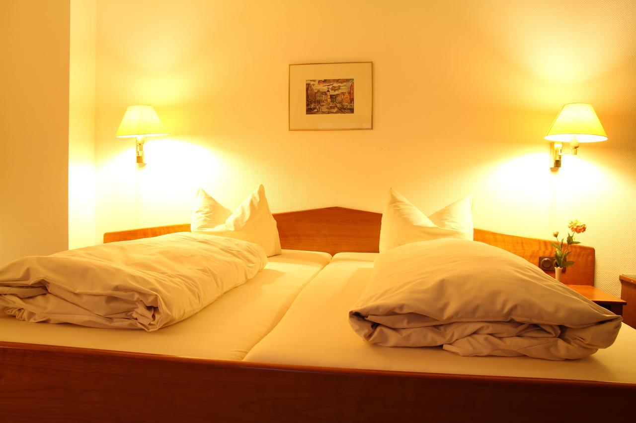 Hotel "Die Kupferpfanne" ドナウシュタウフ エクステリア 写真